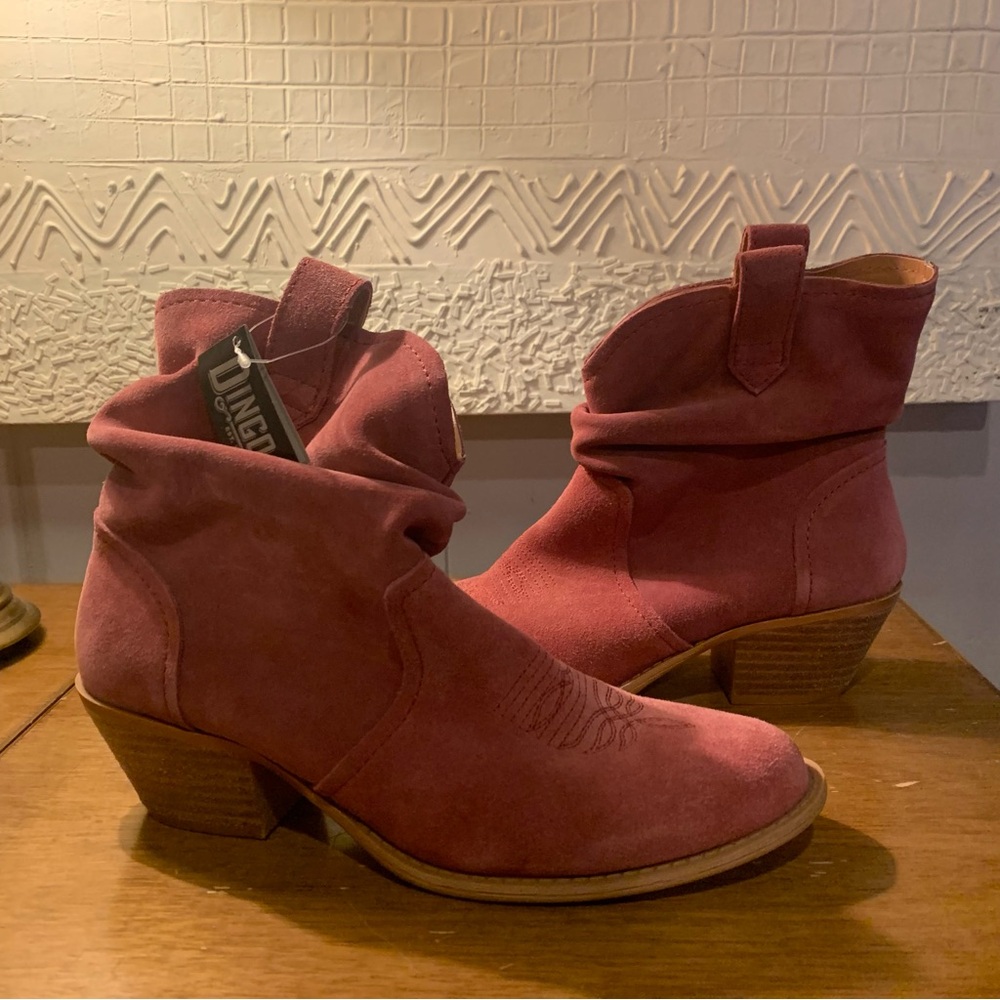 NWT Dingo Suede Cowgirl Boots Size 9